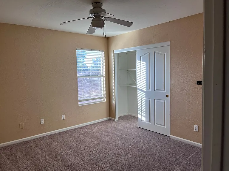 4746 W Carla Vista Dr — Photo 37
