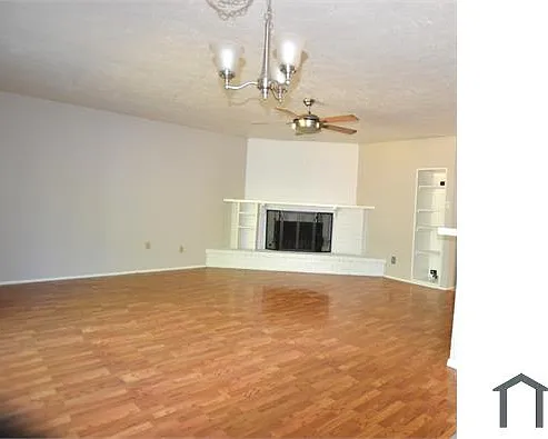 3 bed, 1430 sqft, $2,500 — Photo 3