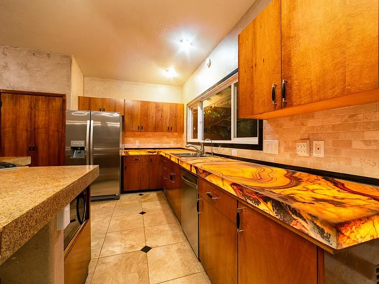 372 Puu Way #A — Photo 6