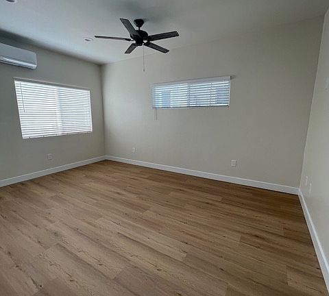 3rd image of 3551 College Ave