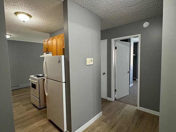 5th image of 10607 104th St NW #4fc44faf7