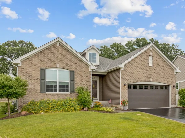 1125 Black Cherry Dr, Crystal Lake, IL 60012