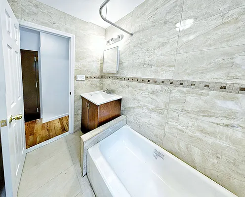 Rented by Union Square Property Management | media 10