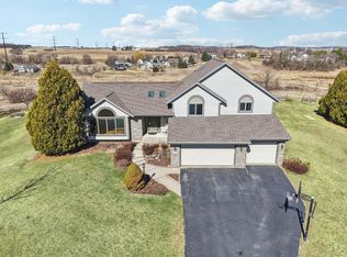 8580 Stonebrook Cir, Middleton, WI 53562