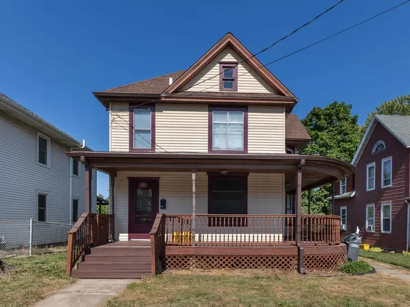 1927 University Ave, Dubuque, IA 52001