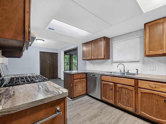 4th image of 2263 140th Ave NW