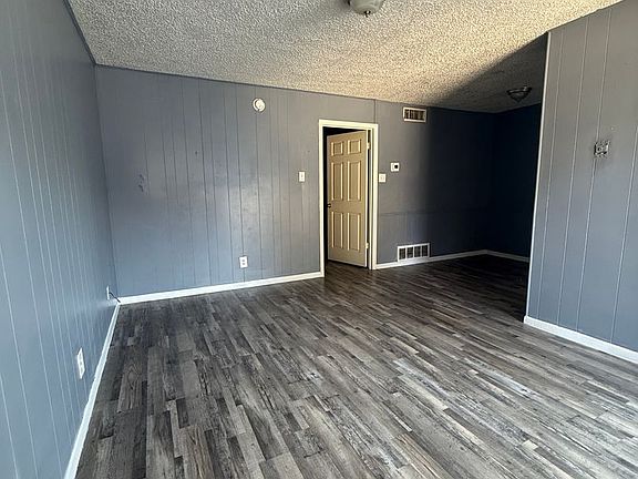 3rd image of 1302 Harris Ave #41