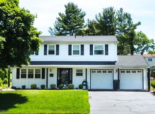 19 King Rd, Somerset, NJ 08873