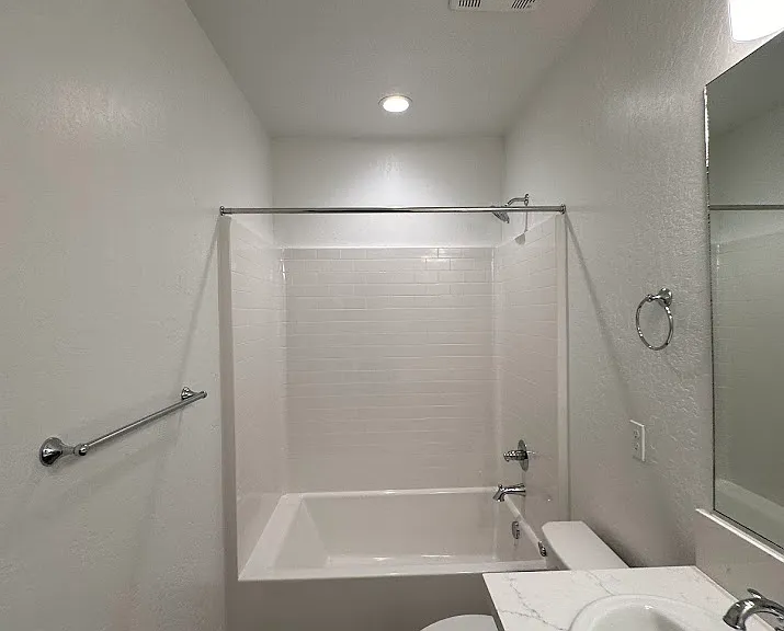 311 S Peters Rd — Photo 14