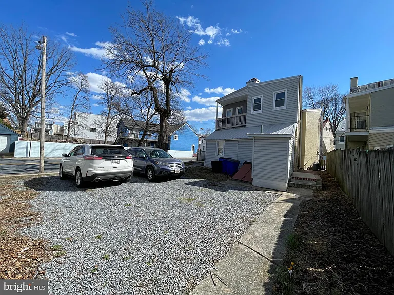 403 W South St #A — Photo 19