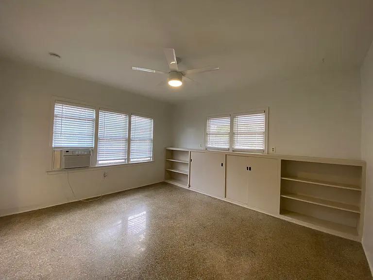 1020 NE 3rd St #1020 — Photo 13
