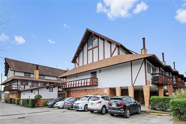1st image of 2305 Cleary Ave APT 204