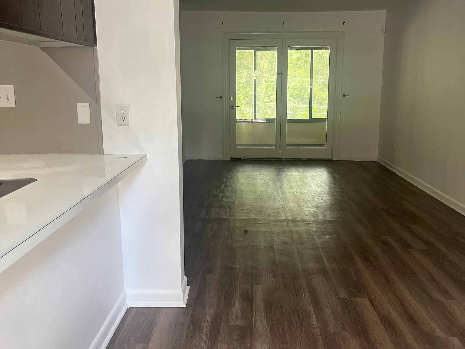 2 bed, 1.5 bath, 1300 sqft, $1,295 — Photo 4