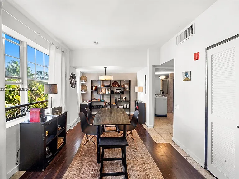 100 Collins Ave #308 — Photo 5