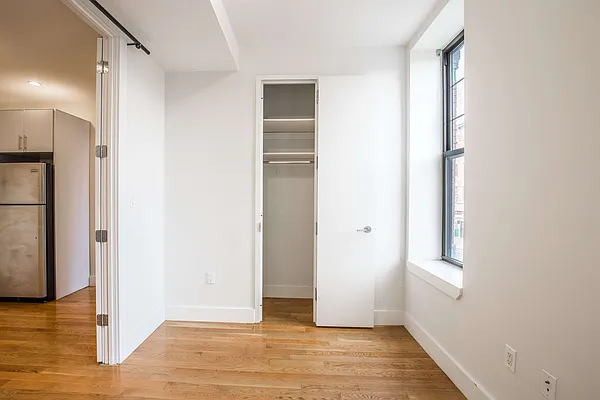 Rented by Nooklyn NYC LLC | media 7