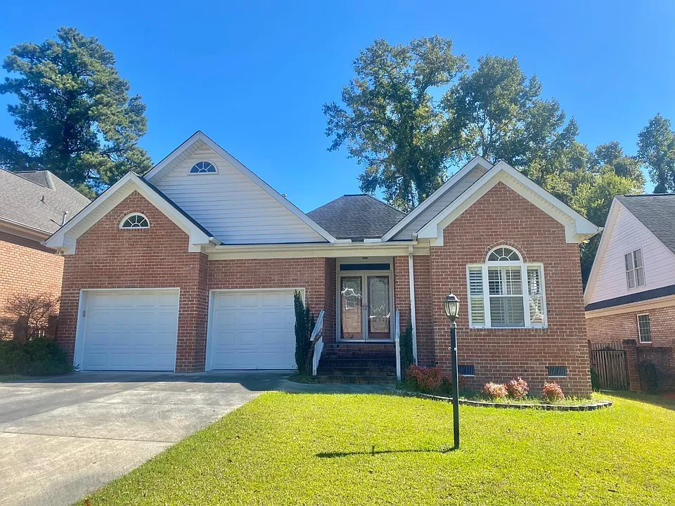 606 Trillium Ct