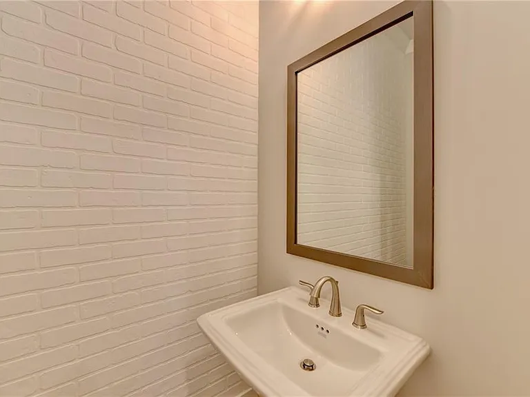 4536 Molder Dr — Photo 36
