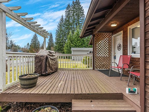 4th image of 3623 233rd Ave NE
