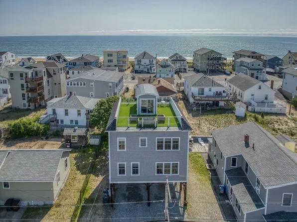 115 Railroad Ave, Salisbury, MA 01952