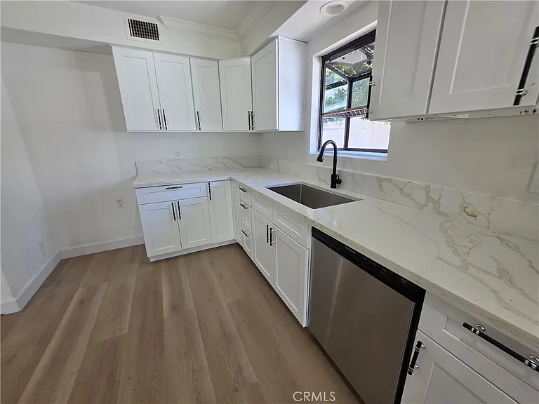 7422 Shoup Ave — Photo 14