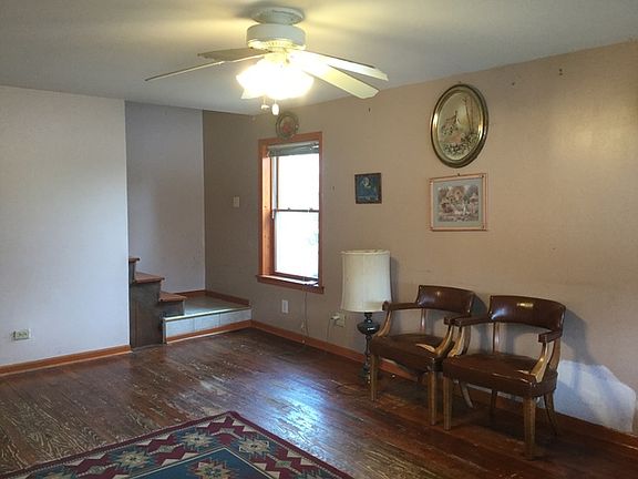 2nd image of 5736 W 91st St