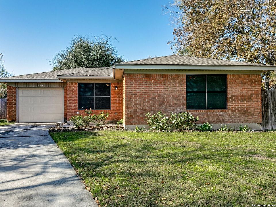 1st image of 117 BRAMBLEWOOD CIR