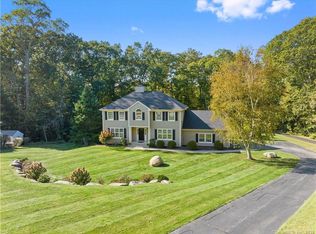 23 Payer Ln, Groton, CT 06355
