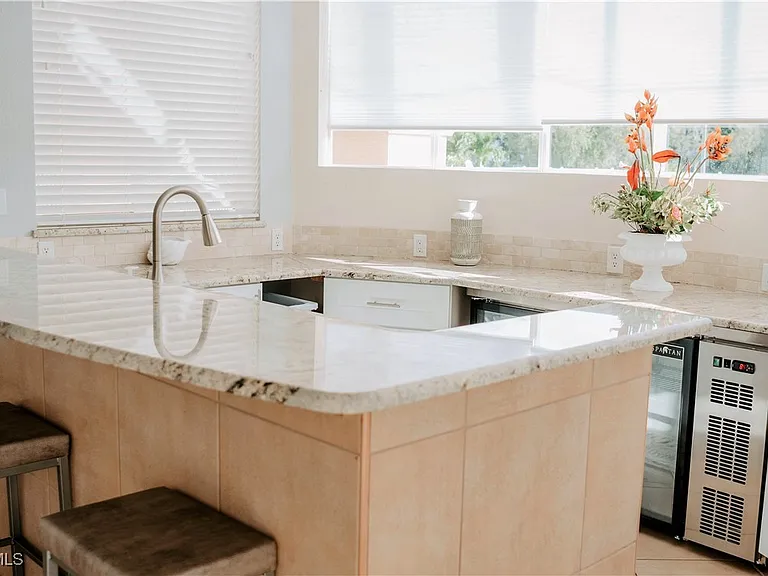 6481 Aragon Way #205 — Photo 40