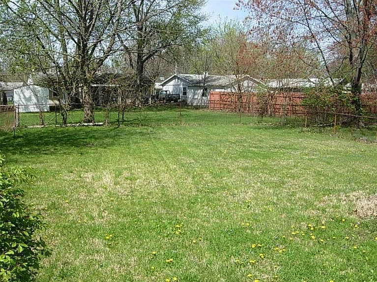 2nd image of 4218 Kugler Mill Rd