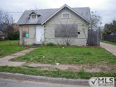1st image of 2210 Garden Dr