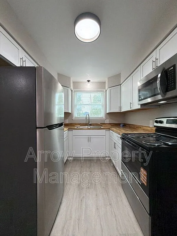 2 bed, 1.0 bath, 570 sqft, $925 — Photo 1