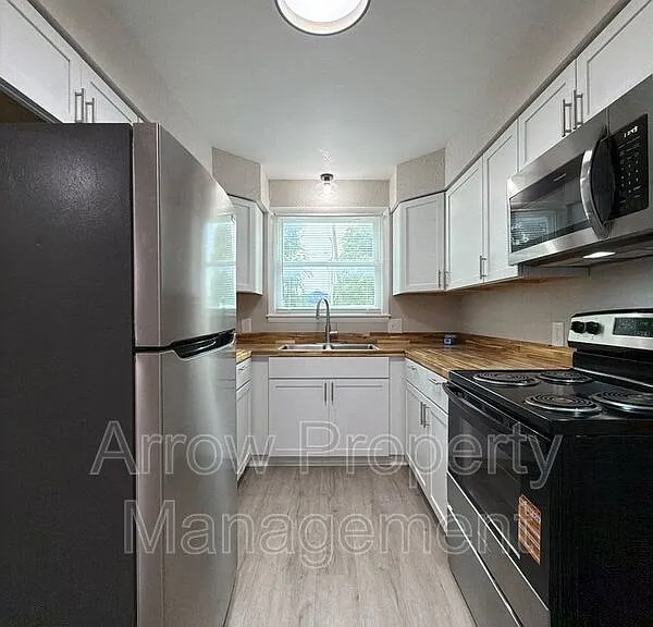 704 N 26th St #1 — Photo 1
