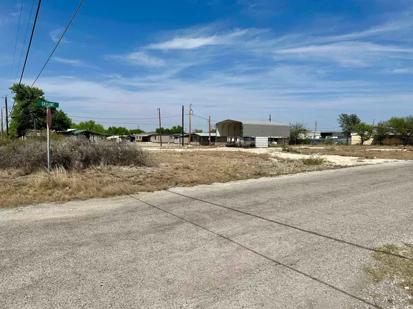 310 Skyline St #1 & 2, Del Rio, TX 78840