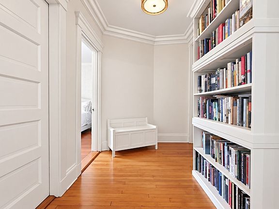 5th image of 22 Centre St Unit 2