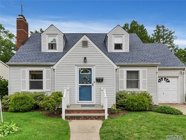 1st image of 102 Beechwood St