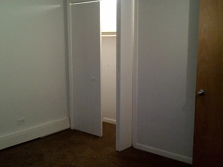 6823 W Devon Ave — Photo 9