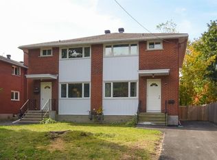 868 Maplewood Ave #1, Ottawa, ON K2B5V5