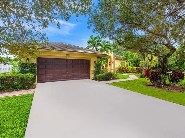 9690 NW 39th Ct, Cooper City, FL 33024
