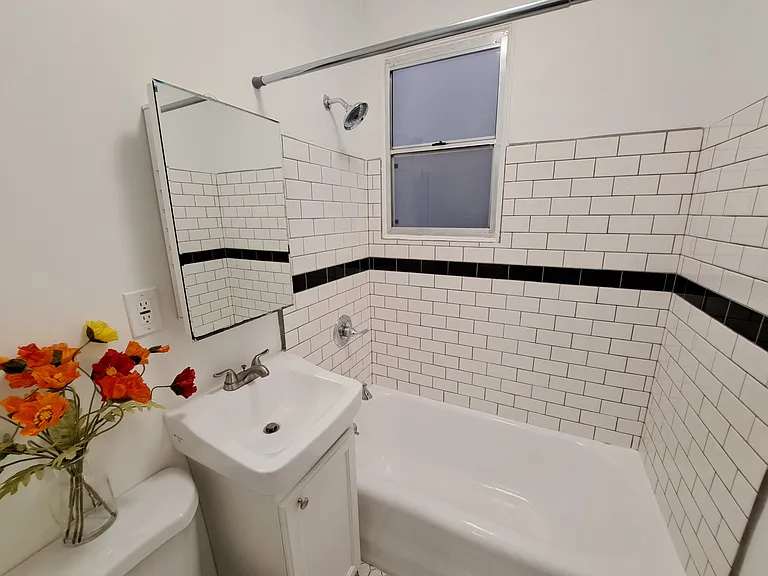839 Parkman Ave — Photo 7