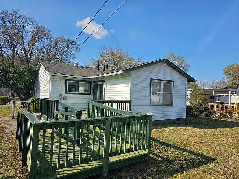 2206 Portsmouth St — Photo 5