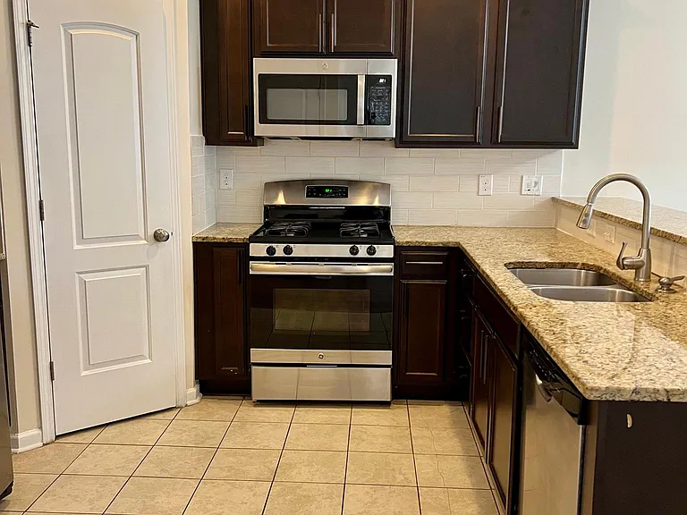 136 Brewers Oak Ln — Photo 5