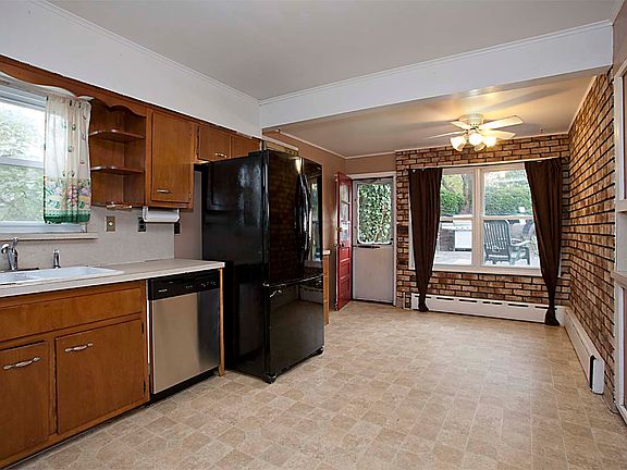 Apt #1: Kitchen