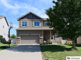 1806 Tammy St, Bellevue, NE 68123