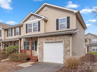 210 Pembrook Rd, Swannanoa, NC 28778