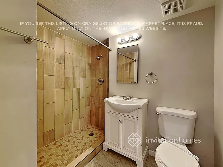 4143 N 74th Dr — Photo 16