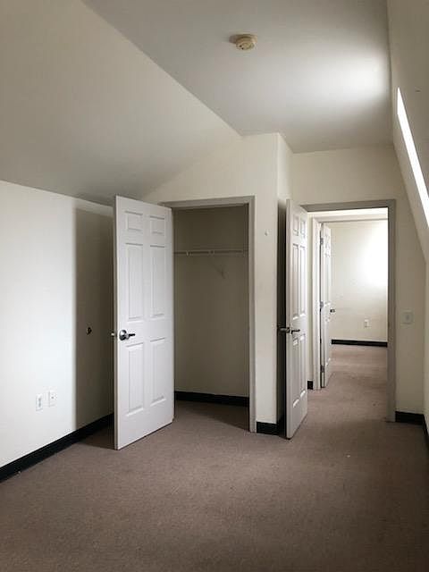 High Ceilings 1BR $804. Approx. Sq. ft. 600-800 2BR $883. Approx. Sq. ft. 800-1200