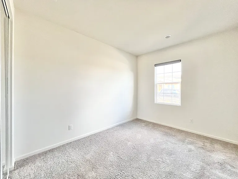 1040 Piedmont Rd — Photo 15