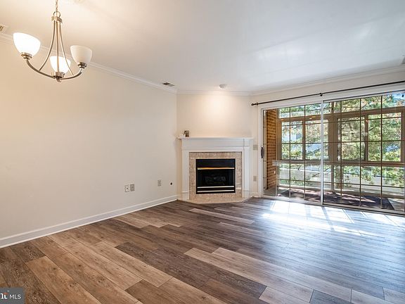 5th image of 6924 Fairfax Dr Unit 208