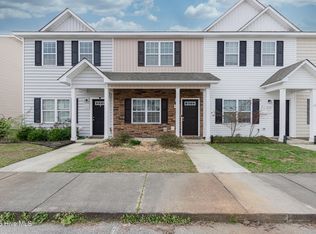 518 Oyster Rock Ln, Sneads Ferry, NC 28460