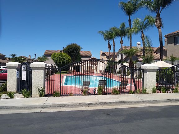 3rd image of 10632 Claridge Pl